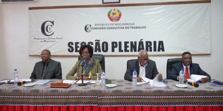Governo e parceiros sociais chegam a entendimento sobre salários mínimos