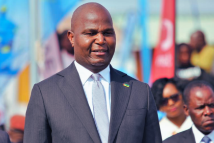 Daniel Chapo Desafia Jovens a Liderarem Independência Económica de Moçambique