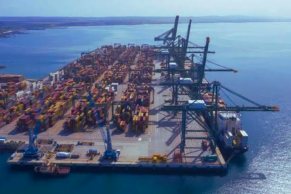 Porto de Chongoene Recebe Licenças e Inicia Operações de Mineração